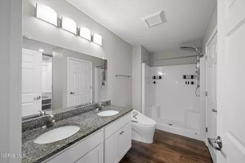 Bath - 13 Cascade Ln, Delta, OH 43515 photo 1 of 2