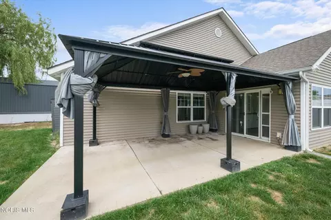 Exterior - 13 Cascade Ln, Delta, OH 43515 photo 6 of 9