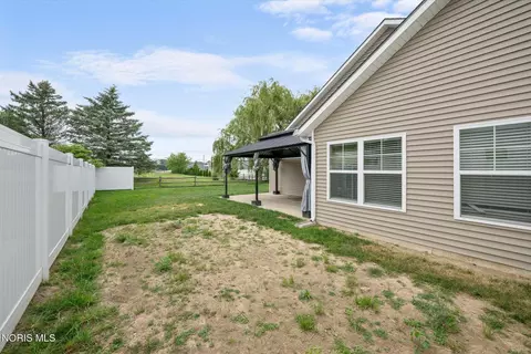 Exterior - 13 Cascade Ln, Delta, OH 43515 photo 5 of 9