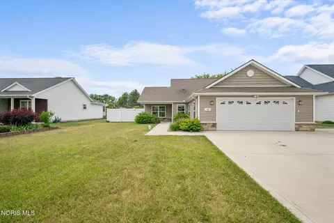 13 Cascade Ln, Delta, OH 43515