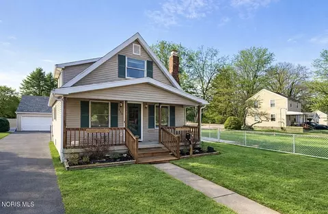 711 Sawyer Rd, Toledo, OH 43615