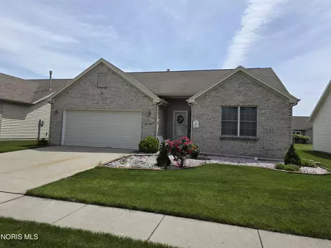 26380 Whitewater Dr, Perrysburg, OH 43551