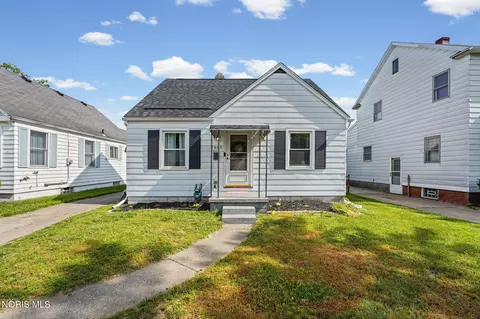 2812 Claredale Rd, Toledo, OH 43613