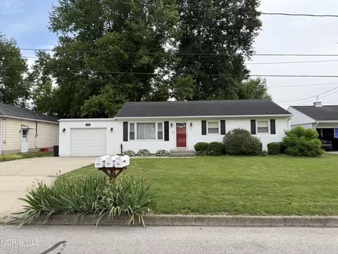 239 Pontious Pl, Napoleon, OH 43545