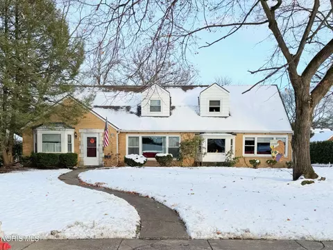 2806 Meadowwood Dr, Toledo, OH 43606