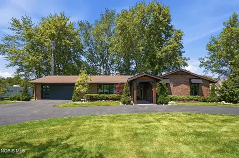 11120 Fairview Dr, Ottawa, OH 45875