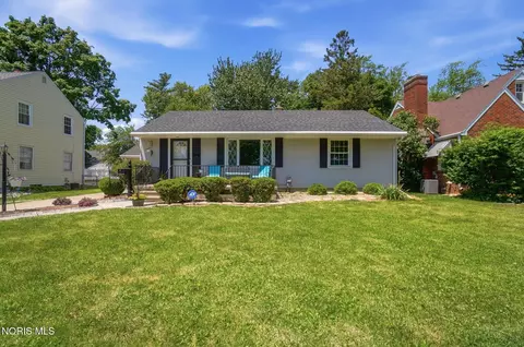 3506 Beverly Dr, Toledo, OH 43614