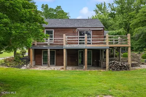 1006 E River Dr, Defiance, OH 43512
