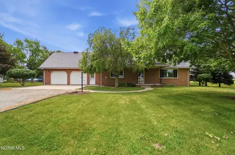 13807 Frankfort Rd, Swanton, OH 43558