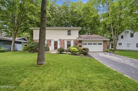 609 Sutton Pl, Findlay, OH 45840