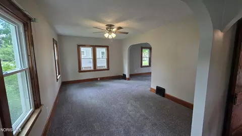 Living - 321 N Cherry St, Bryan, OH 43506 photo 6 of 6