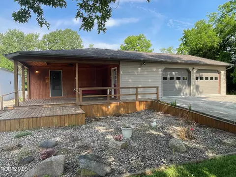 11051 County Road C Rd # B, Bryan, OH 43506