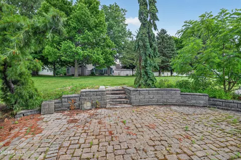 Exterior - 207 Lakeview Dr, Bryan, OH 43506 photo 9 of 9