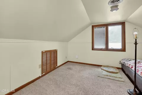 Bedroom - 207 Lakeview Dr, Bryan, OH 43506 photo 6 of 7