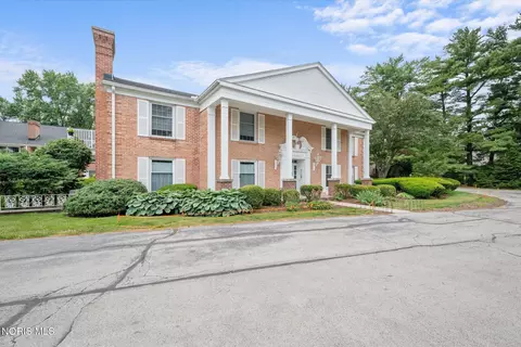 5679 Monroe St #119, Sylvania, OH 43560