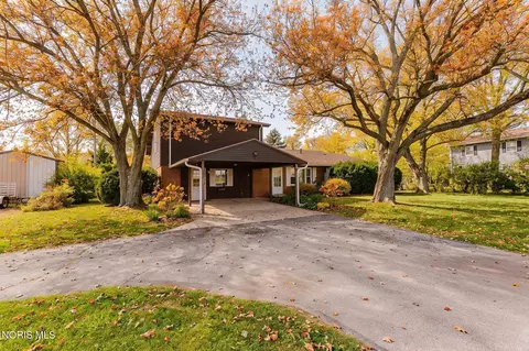 1171 Columbus Ave, Fostoria, OH 44830