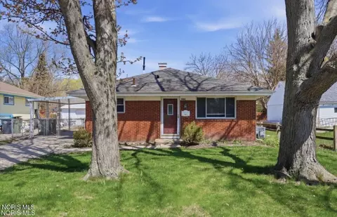 1004 Birch Ave, Maumee, OH 43537