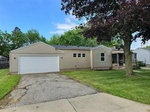 2930 Indianola Dr, Toledo, OH 43614