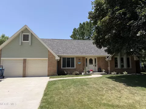 2956 W Byrnwyck Rd, Maumee, OH 43537