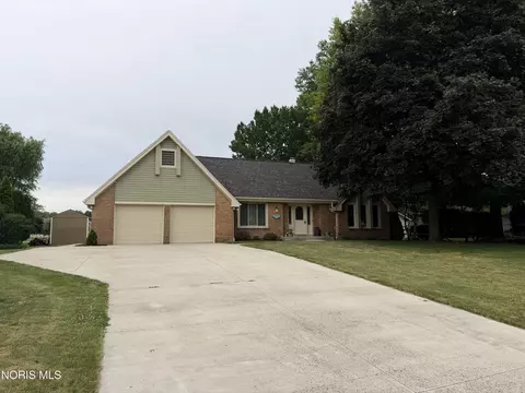 2956 W Byrnwyck Rd, Maumee, OH 43537