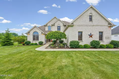 9938 S Blue Prairie Dr, Whitehouse, OH 43571