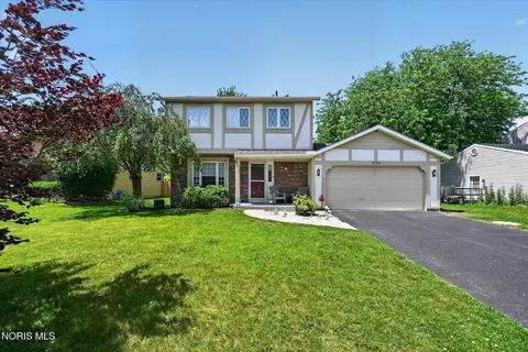 26702 Sheringham Rd, Perrysburg, OH 43551