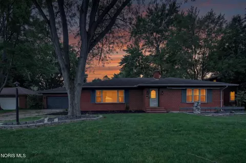 201 Sheffield Ave, Napoleon, OH 43545
