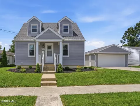 2504 Beecher St, Findlay, OH 45840