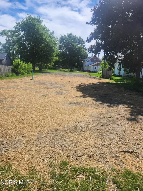203 N Main St, Rawson, OH 45881