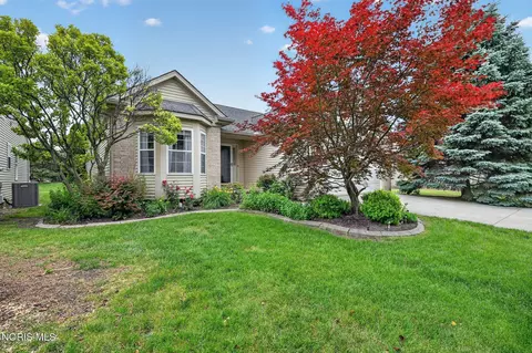 4751 Port Dr, Maumee, OH 43537
