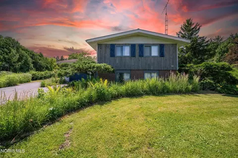 1536 Berkey Rd, Swanton, OH 43558