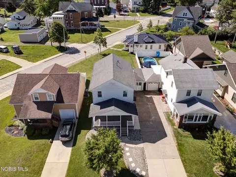 409 W Washington St, Napoleon, OH 43545