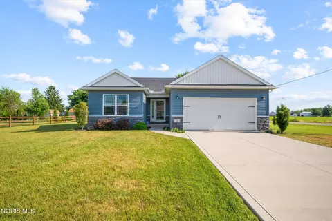 2 Glacier Ln, Delta, OH 43515
