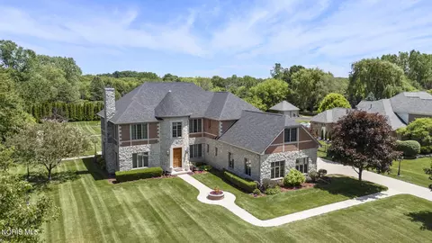 3315 Stonebrooke Ln, Maumee, OH 43537