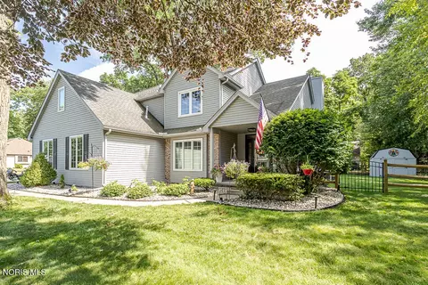 8249 Hidden Forest Dr, Holland, OH 43528