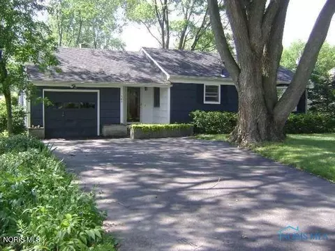 544 Clarion Ave, Holland, OH 43528