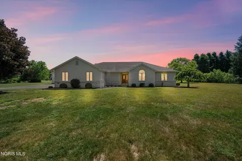 6851 Berridge Rd, Whitehouse, OH 43571