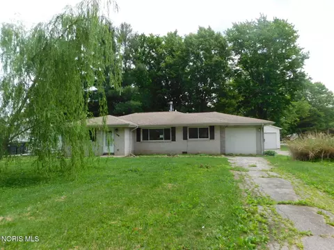 109 S Munson Rd, Swanton, OH 43558
