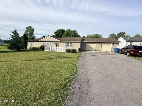 23275 Ohio 51, Genoa, OH 43430