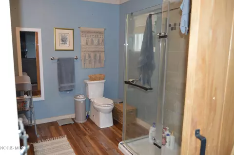 Bath - 334 E Patterson St, Dunkirk, OH 45836 photo 1 of 2