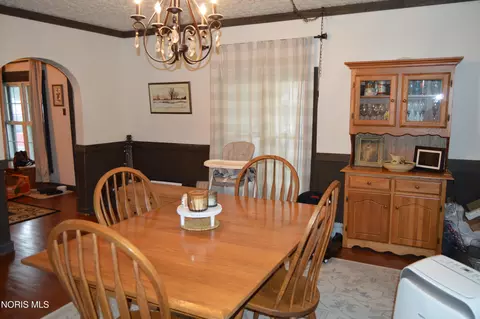 Dining - 334 E Patterson St, Dunkirk, OH 45836 photo 2 of 2