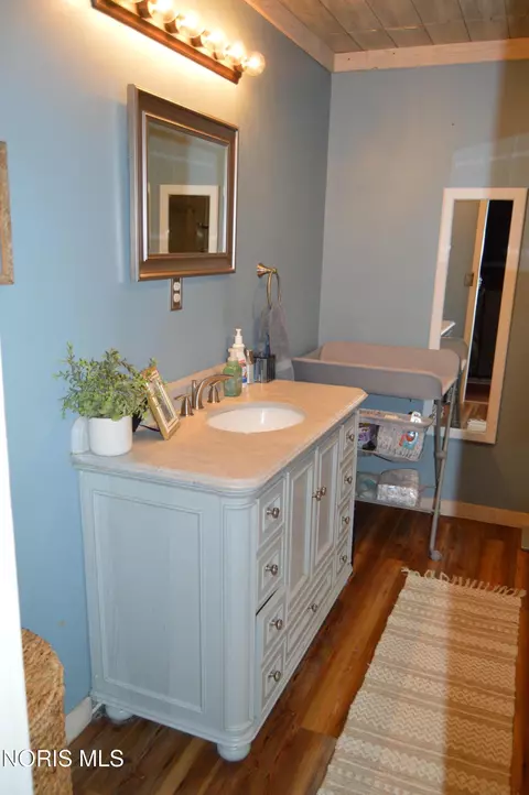 Bath - 334 E Patterson St, Dunkirk, OH 45836 photo 2 of 2