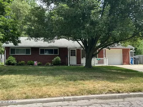 3002 Pinehurst Dr, Toledo, OH 43613
