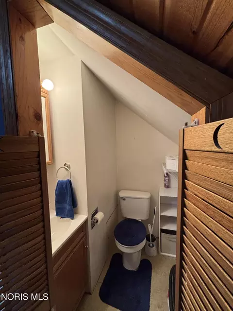 Bath - 3237 Rd 424, Antwerp, OH 45813 photo 2 of 4