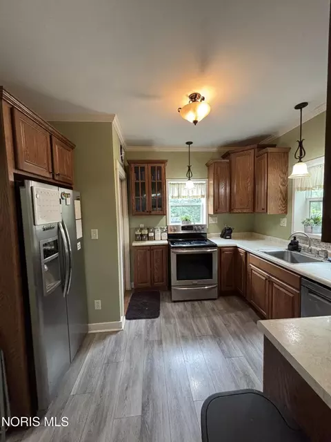 Kitchen - 3237 Rd 424, Antwerp, OH 45813 photo 1 of 2