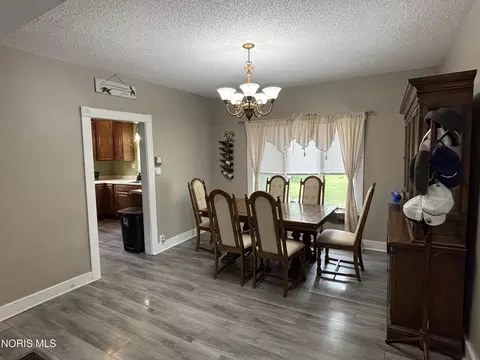 Dining - 3237 Rd 424, Antwerp, OH 45813 photo 1 of 1