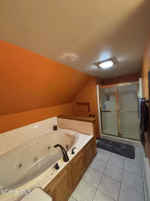 Bath - 3237 Rd 424, Antwerp, OH 45813 photo 4 of 4