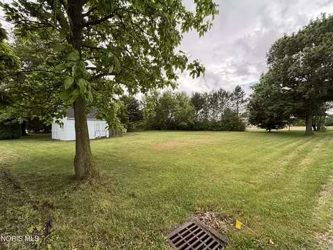 Exterior - 3237 Rd 424, Antwerp, OH 45813 photo 8 of 14