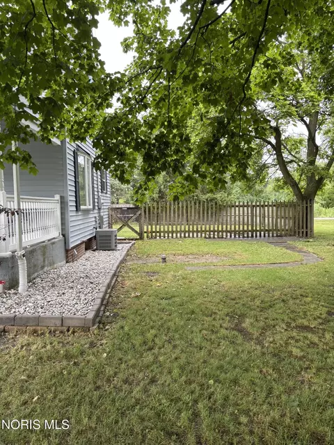 Exterior - 3237 Rd 424, Antwerp, OH 45813 photo 4 of 14