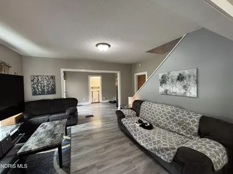 Living - 3237 Rd 424, Antwerp, OH 45813 photo 2 of 3